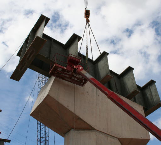 Steel Pier Cap erection