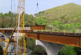 Jim Thorpe Memorial Bridge - Span 3 Steel Erection